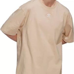 NEW Adidas essentials T-shirt size XL